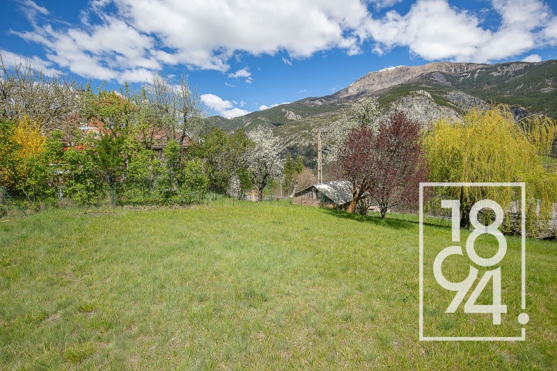 FERME  & DEPENDANCE, PARCELLE 1473 m²