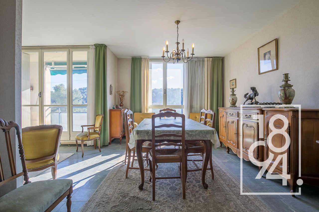 Appartement T4 78M² avec cave et balcon