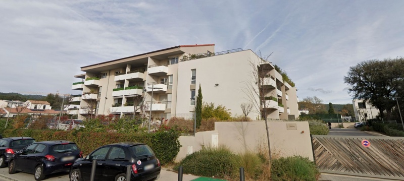 Appartement La Ciotat T3 en  rez-de-chaussée