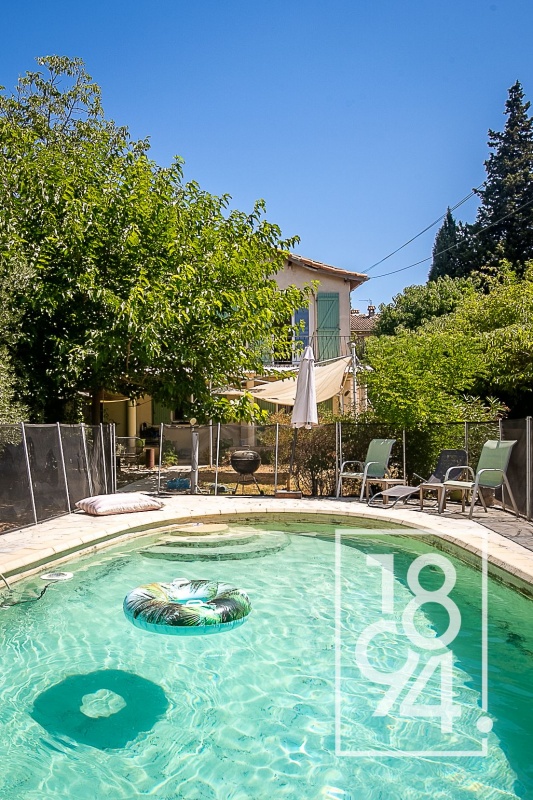 Maison Jardin Piscine À Vendre - Les Trois Lucs Marseille 13012