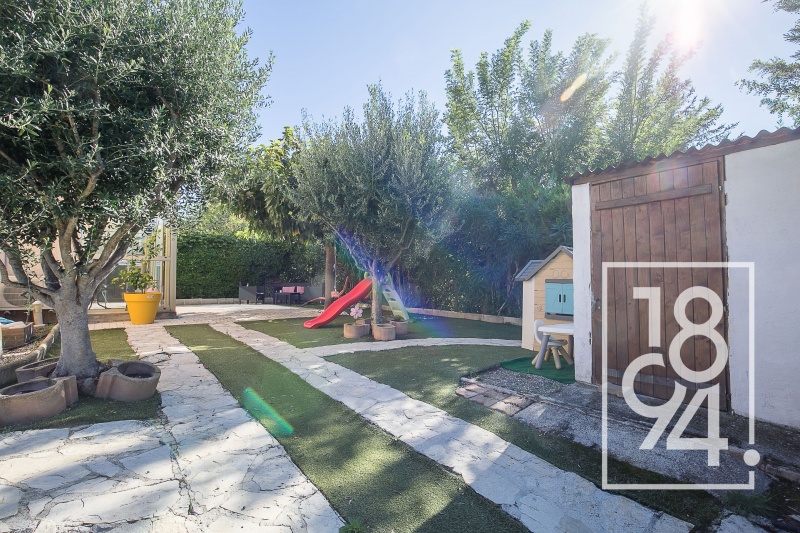 APPARTEMENT T4 TERRASSE VERANDA JARDIN PLACE DE PARKING