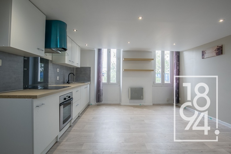 MAISON DE VILLE 110M2 2 LOGEMENTS INDEPENDANTS T2 37M2 T3 DUPLEX 73M2 AU CALME SAINT-BARTHELEMY 13014 MARSEILLE