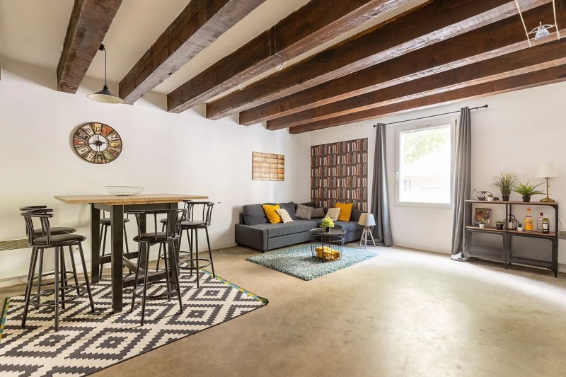 Appartement de type 2 de 56m2 entièrement rénové.