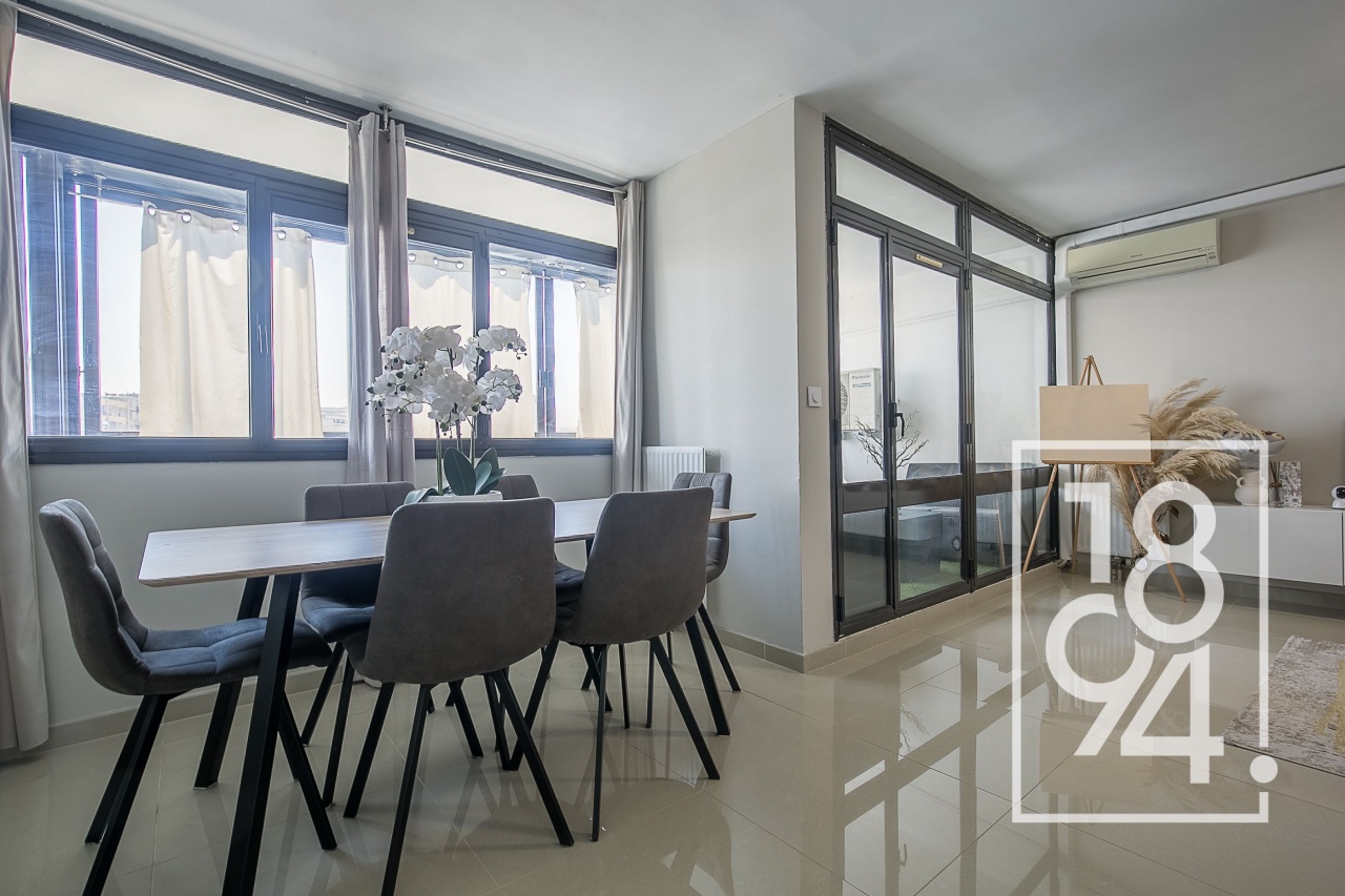 EXCLUSIVITÉ - T3/T4 traversant de 78m² avec loggia
