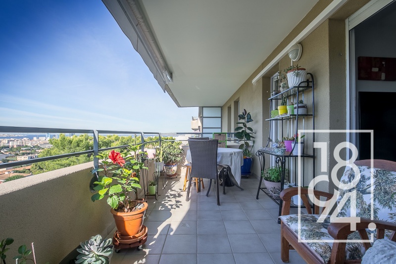 APPARTEMENT T3 TERRASSE BOX EN SOUS SOL