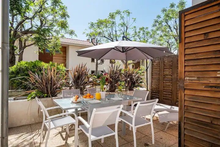 Appartement rénové avec terrasse, box fermé et cave - Escale Borely, Marseille 8e