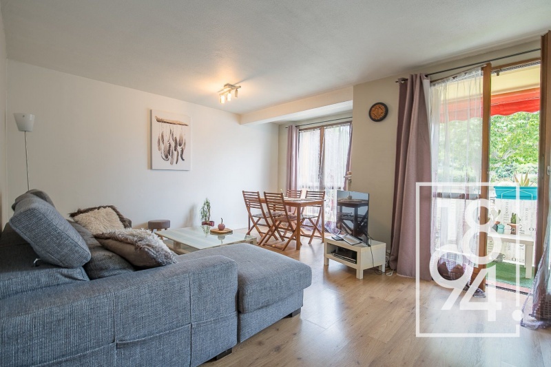 APPARTEMENT T3 DE 72M2 TRAVERSANT EN RESIDENCE FERMEE SECURISEE CALME ARBOREE PLACE DE PARKING PRIVÉE SAINT TRONC 13010