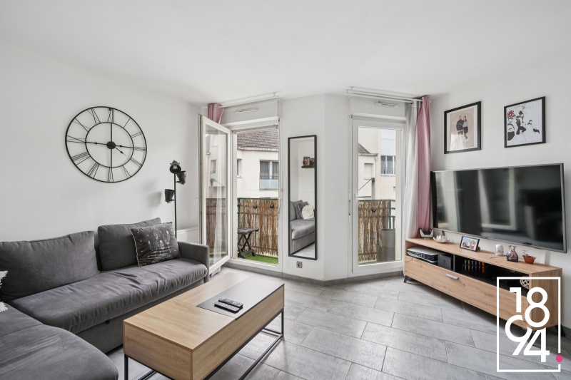 EXCLUSIVITÉ - Appartement T2 au dernier étage avec balcon et parking !