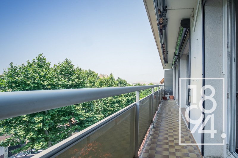 Appartement T4/T3 traversant avec balcon, loggia, vue mer et cave