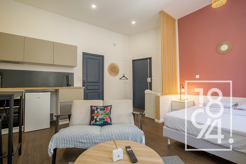 Appartement À Vendre en Exclusivité – Superbe T1 rénové avec goût – secteur Camas, Marseille 13005