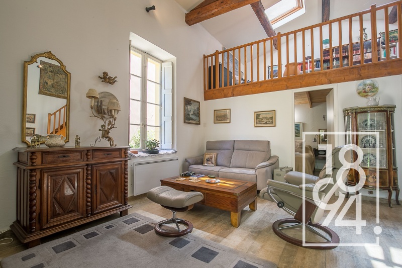 Rare: Maison XIXe de 200m2 Plein Centre Ville sur terrain de 400m2