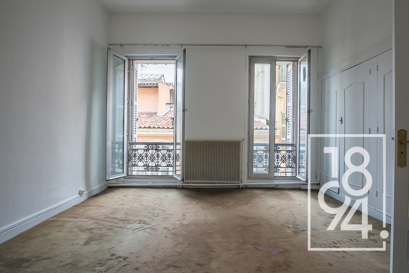 T4-5 / proche préfecture / A rénover