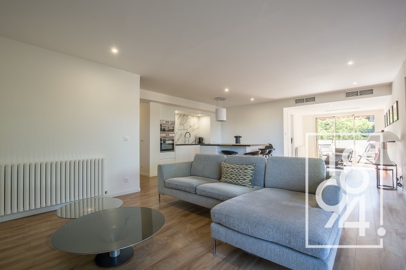 Appartement À Vendre T3 de 84m2 avec terrasse et balcon, place de parking et cave